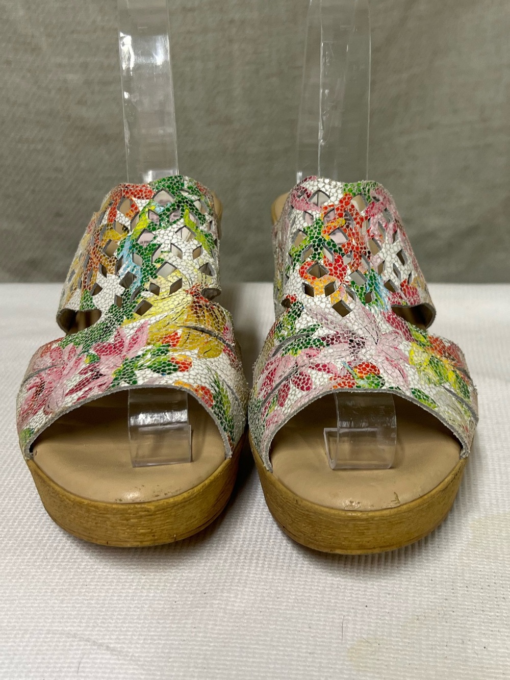 Spring Step Floral Multi-Color Wedge Sandals - Picture 2 of 7